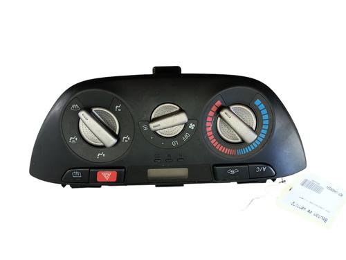 climate-control-toyota-rav-4-ii-_a2_-2000-2001-2002-2003-2004-2005-25596159 main image