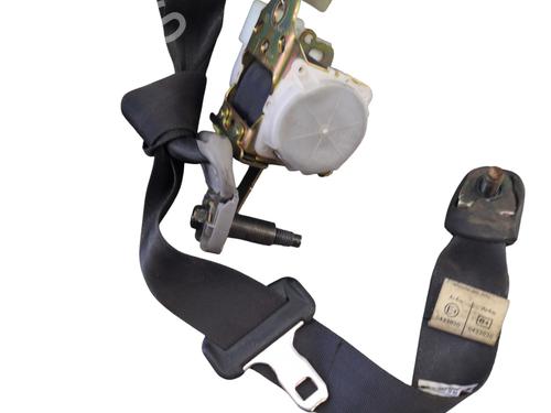 rear-left-seatbelt-toyota-rav-4-ii-_a2_-2000-2001-2002-2003-2004-2005-27409202 main image