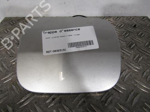 Used Fuel flap TOYOTA AVENSIS (_T25_) 2.0 D-4D (CDT250_, CDT250R) (116 hp) 25095665