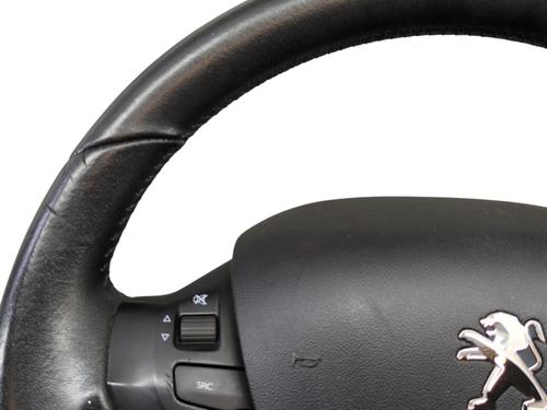 steering-wheel-peugeot-2008-i-cu_-2013-28132185 main image