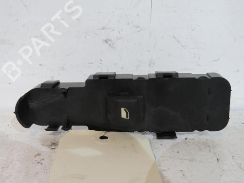 Used Right rear window switch PEUGEOT 807 (EB_) 2.0 (136 hp) 25112647
