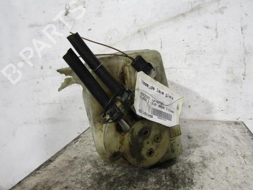 Used Windscreen washer tank MERCEDES-BENZ E-CLASS (W210) E 300 Turbo-D (210.025) (177 hp) 25070293