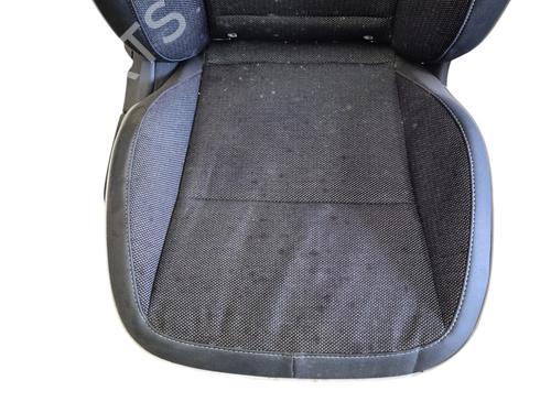 Seats set RENAULT CAPTUR II (HF_) TCe 90 (HFM6) | BP26147375C78 - Image 3