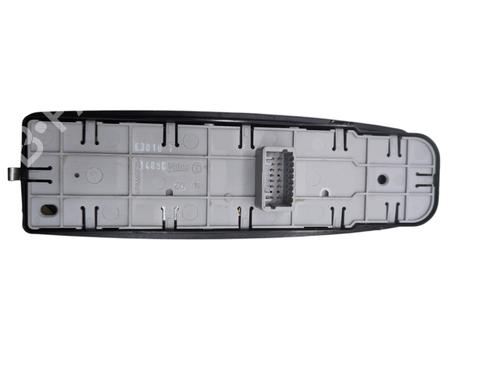 Used Left front window switch Left front window switch RENAULT LAGUNA III Grandtour (KT0/1) 2.0 dCi (KT01, KT08, KT09, KT0K, KT12, KT1D, KT1W) (150 hp) 31317324 31317324