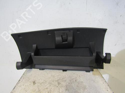 glove-box-renault-megane-iii-hatchback-bz01_-b3_-2008-25090826 main image
