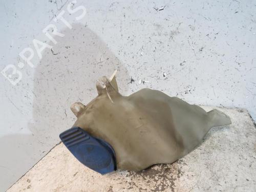 Used Windscreen washer tank VW POLO (6N2) 1.4 (60 hp) 25066159