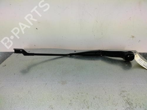 Used Front windshield wiper arm RENAULT GRAND SCÉNIC IV (R9_) 1.7 Blue dCi 120 (R9A7, R9A8) (120 hp) 25104560