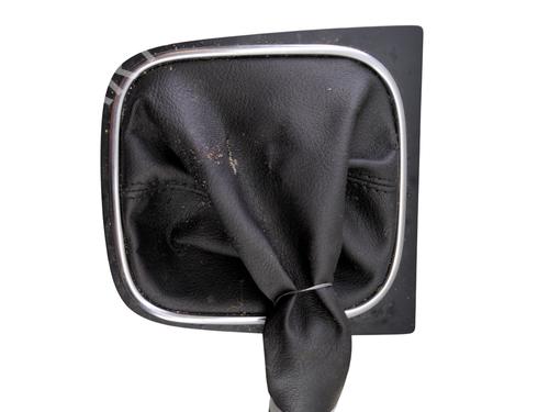 Used Shift knob Shift knob VW GOLF VI (5K1) 1.6 TDI (105 hp) 28521632 28521632