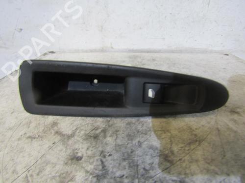 Used Right rear window switch Right rear window switch CITROËN C4 I (LC_) 2.0 HDi (136 hp) 25064350 25064350
