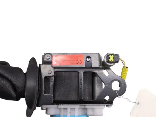 Sikkerhedssele foran venstre TOYOTA YARIS (_P13_) 1.4 D (NLP130_, NLP130) (90 hp) 31864749