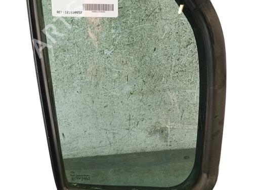 front-right-quarter-glass-renault-master-ii-van-fd-1997-1998-1999-2000-2001-2002-2003-2004-2005-2006-2007-2008-2009-2010-2011-2012-2013-32685802 main image