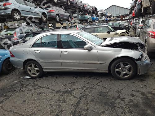 Right front door MERCEDES-BENZ C-CLASS (W203) C 200 CDI (203.004) | BP25077818C3 