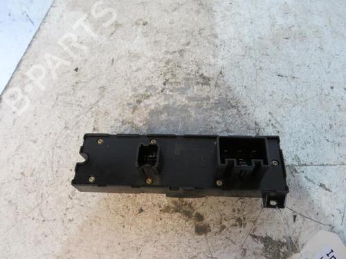 Used Left front window switch Left front window switch FORD FOCUS C-MAX (DM2) 1.6 TDCi (109 hp) 25081280 25081280