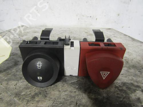 Used Warning switch RENAULT MEGANE II (BM0/1_, CM0/1_) 1.6 16V (BM0C, CM0C) (113 hp) 25113878