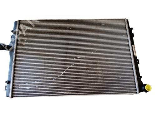 Used Water radiator Water radiator VW TOURAN (1T1, 1T2) 2.0 TDI (136 hp) 28044757 28044757