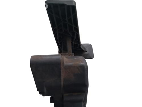 pedal-bmw-1-e87-2003-2004-2005-2006-2007-2008-2009-2010-2011-2012-2013-30392224 main image