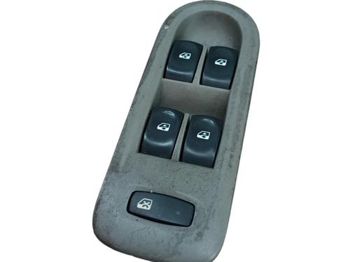 Used Left front window switch RENAULT CLIO III (BR0/1, CR0/1) 1.5 dCi (BR0H, CR0H, CR1S, BR1S) (106 hp) 25100984