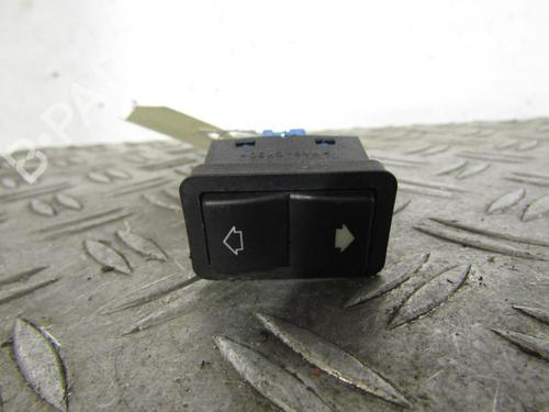 Used Right rear window switch BMW 5 (E39) 523 i (170 hp) 25108415