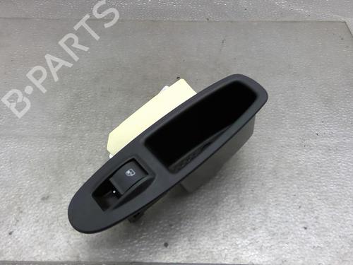 Used Right rear window switch FIAT PUNTO EVO (199_) 1.3 D Multijet (199AXC1A, 199BXC1A, 199AXT1A, 199BXT1A) (75 hp) 25068346
