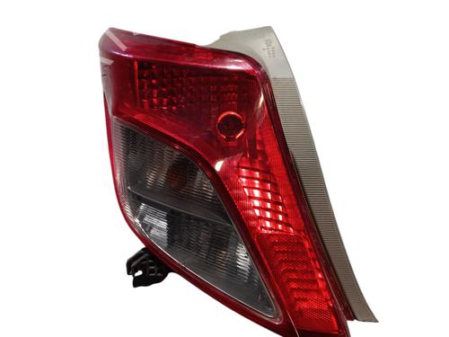 Used Left taillight TOYOTA YARIS (_P13_) 1.0 (KSP130_, KSP130) (69 hp) 29968712