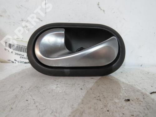 Used Rear left interior door handle Rear left interior door handle RENAULT SCÉNIC II (JM0/1_) 1.5 dCi (JM1E, JM16) (106 hp) 10602194 10602194