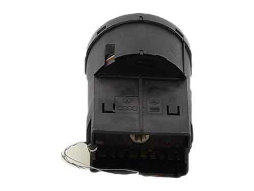 Forlygtekontakt Forlygtekontakt VW POLO IV (9N_, 9A_) 1.2 12V (64 hp) 34415440 34415440