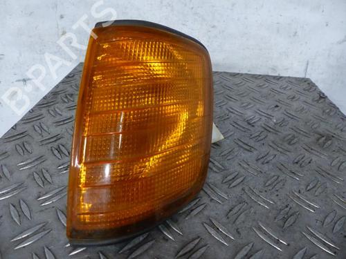 Used Left front indicator MERCEDES-BENZ 124 Saloon (W124) 200 E (124.021) (118 hp) 25091293