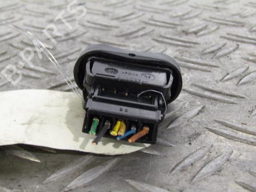 Used Right front window switch Right front window switch DACIA SANDERO 1.5 dCi (68 hp) 25095445 25095445