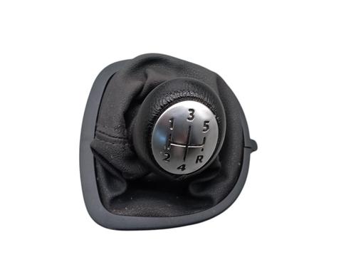 Used Shift knob RENAULT CLIO III (BR0/1, CR0/1) 1.2 16V (BR02, BR0J, BR11, CR02, CR0J, CR11) (75 hp) 31043034