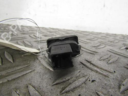 Used Right front window switch Right front window switch FORD C-MAX (DM2) 1.8 TDCi (115 hp) 25065834 25065834