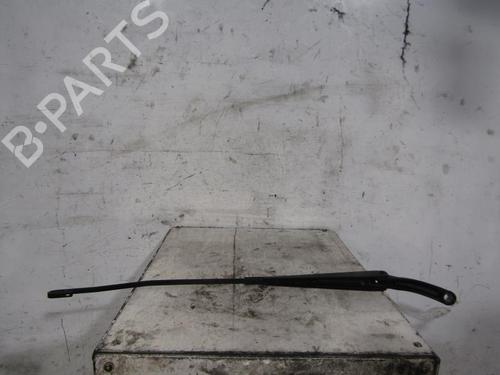 Used Front windshield wiper arm VOLVO S80 I (184) 2.5 TDI (140 hp) 25070147