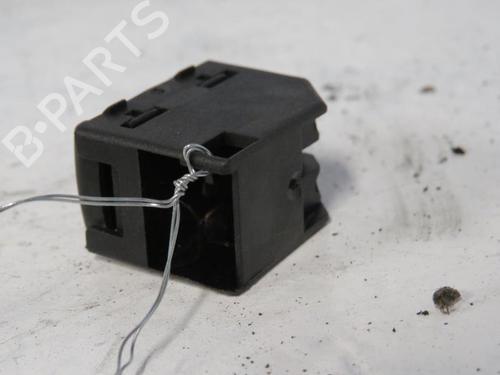 Used Right front window switch Right front window switch VW BORA I (1J2) 1.9 TDI (115 hp) 25094642 25094642