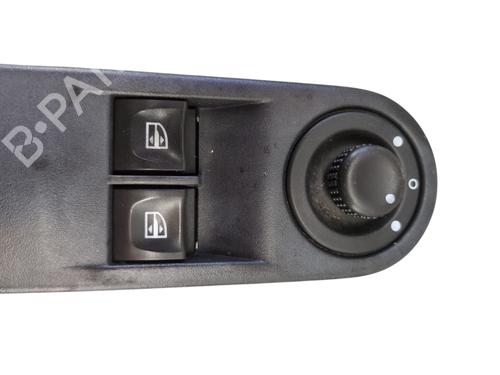 Used Left front window switch RENAULT CLIO IV (BH_) 1.5 dCi 75 (75 hp) 28046120
