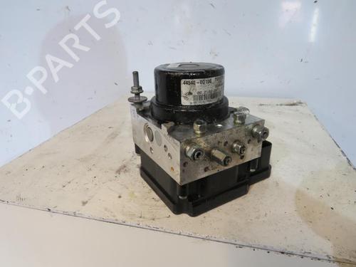 Used ABS pump ABS pump TOYOTA YARIS (_P13_) 1.3 (NSP130_, NSP130) (99 hp) 25114626 25114626