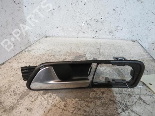 Used Front left interior door handle VW TOURAN (1T1, 1T2) 1.9 TDI (105 hp) 25109332