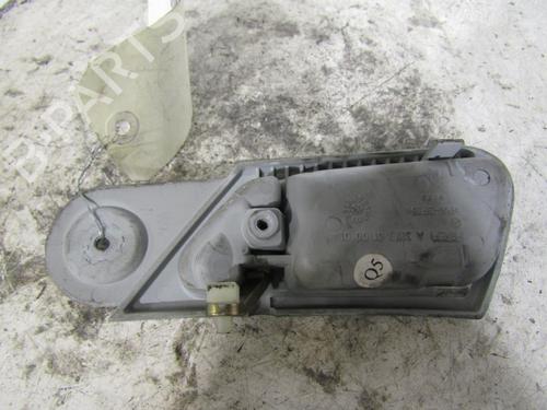 Used Front right interior door handle MERCEDES-BENZ C-CLASS (W203) C 220 CDI (203.006, 203.008) (143 hp) 25078565