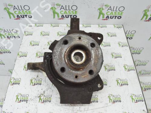 Used Right front steering knuckle RENAULT SAFRANE I (B54_) 2.0 (B540) (105 hp) 25087008