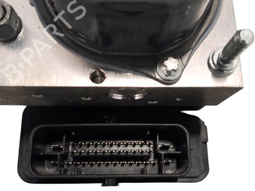 Used ABS pump ABS pump DACIA SANDERO II 1.0 SCe 75 (B8JC, B8JD, B8NC) (73 hp) 33723721 33723721