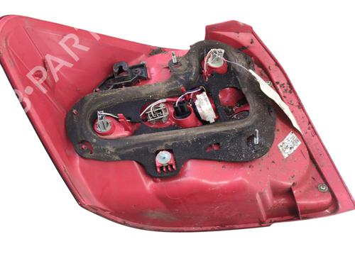 Right taillight TOYOTA AURIS (_E15_) 1.8 Hybrid (ZWE150_, ZWE150R) | BP32030001C35