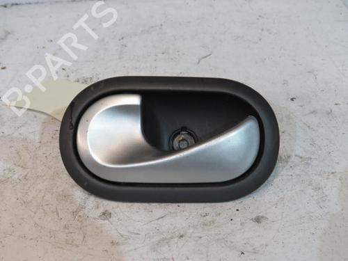 Venstre bagtil invendig håndtag RENAULT CLIO III (BR0/1, CR0/1) [2005-2014]  25084102