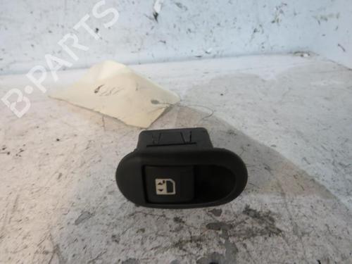 Used Front right interior door handle PEUGEOT 1007 (KM_) 1.4 HDi (68 hp) 25109890