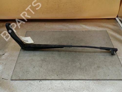 Used Front windshield wiper arm MAZDA 3 (BK) 1.6 DI Turbo (109 hp) 25110378
