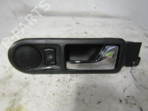 Høyre bak invendig håndtak VW GOLF IV (1J1) 1.6 (102 hp) 25068824