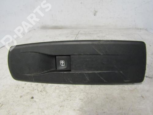 Used Right rear window switch Right rear window switch RENAULT MEGANE III Grandtour (KZ0/1) 1.5 dCi (KZ1M, KZ1W, KZ0R) (106 hp) 10600240 10600240