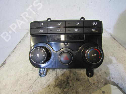 Used Climate control HYUNDAI i30 (FD) 1.6 CRDi (90 hp) 25106876