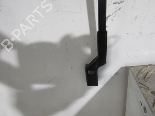 front-windshield-wiper-arm-vw-passat-b7-362-2010-2011-2012-2013-2014-2015-2016-25069824 main image