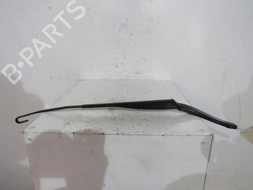 Used Front windshield wiper arm RENAULT MEGANE II (BM0/1_, CM0/1_) [2001-2012]  25094994