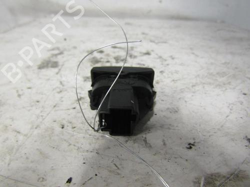 Used Right rear window switch FORD MONDEO III (B5Y) 2.0 TDCi (130 hp) 25068842