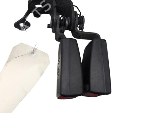 Używane Klamra pasa bezpieczeństwa VW GOLF VII (5G1, BQ1, BE1, BE2) 1.5 TSI (150 hp) 29887740