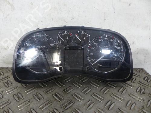 Used Instrument cluster PEUGEOT 307 (3A/C) [2000-2012]  25065157